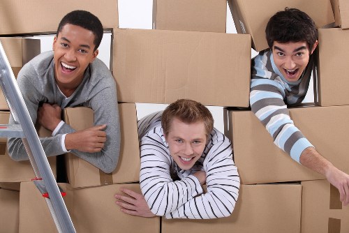 Packing and unpacking service for a Canonbury household