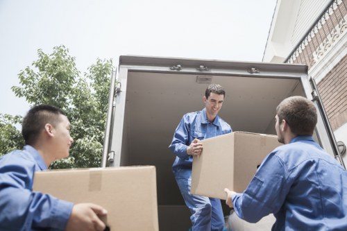 Practical man with van service for moving items in Canonbury