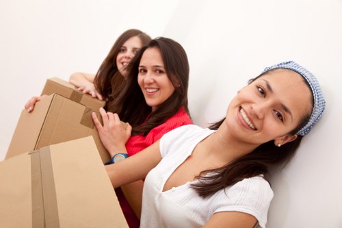 Professional local moving help for Canonbury homes and businesses